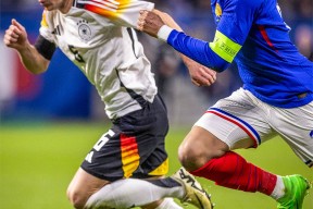 kaiyun 开云体育-赛地聚焦——德国杯今夜热度飙升，波特兰开拓者战术微调，震撼外界，阵容厚度经受考验